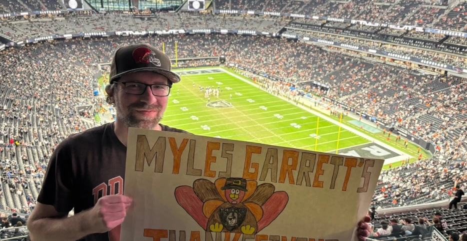 Vlog of my Browns vs. Raiders experience in Las Vegas, seeing Shedeur Sanders’ first start