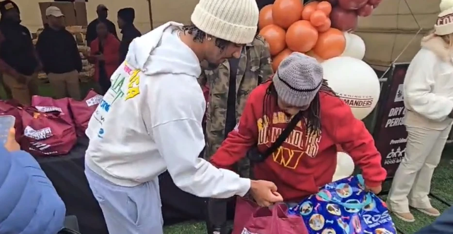 All aTwitter: 26-Nov-25 – Jayden Daniels, who won’t play this week, was handing out food at Washington’s annual Harvest Feast
