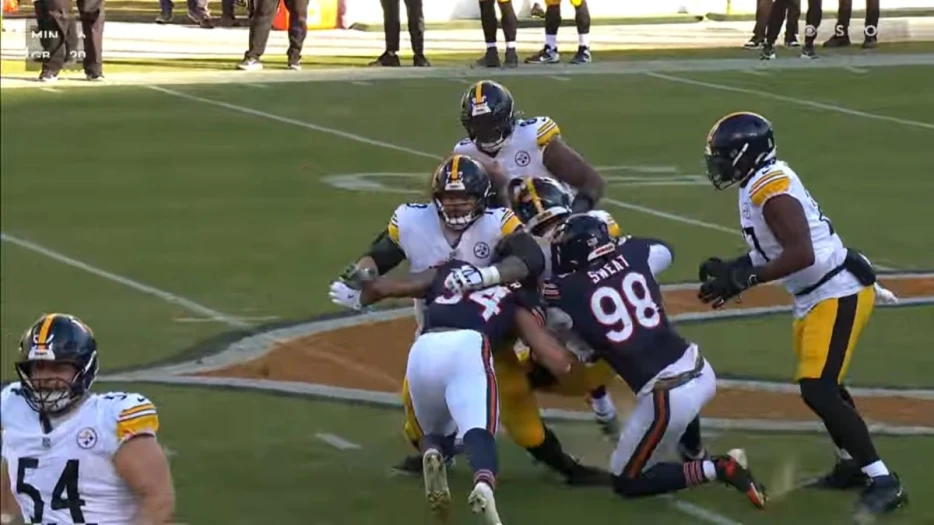 ‘Asking A Lot:’ Big Ben Questions Steelers Blocking Bears’ Top Pass Rusher With Tight End