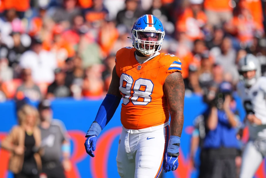 Broncos Haven’t Had Contract Talks With DL John Franklin-Myers