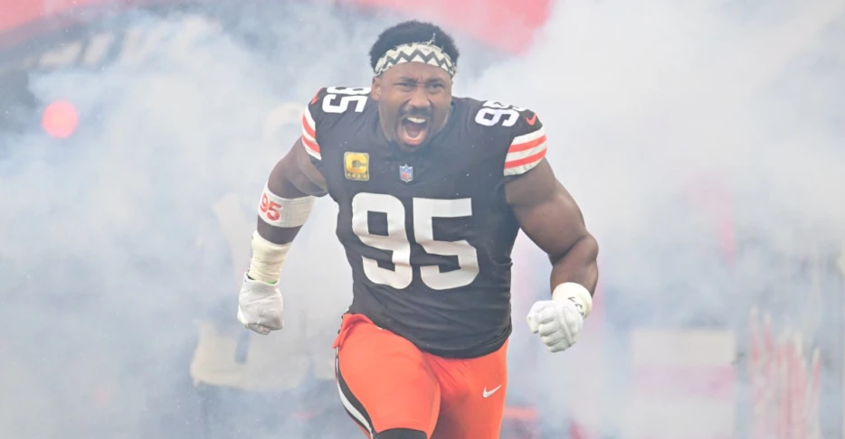 Browns DE Myles Garrett has more sacks than multiple teams, has other amazing 2025 stats