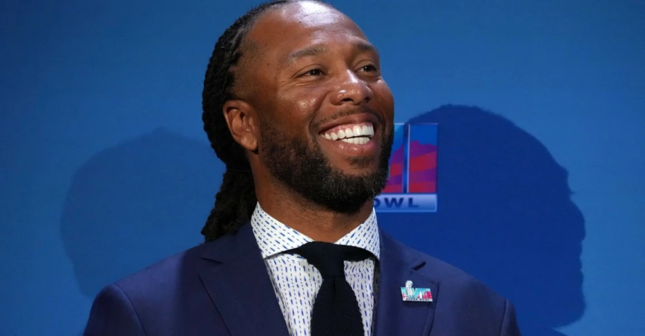 Former Cardinals receiver Larry Fitzgerald one step closer to HOF