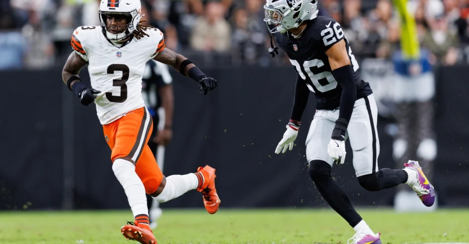 How did Darien Porter look against Cleveland Browns?