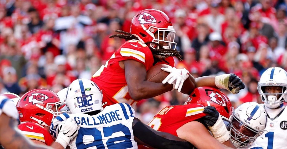 Kareem Hunt named AFC’s offensive player of the week for Week 12