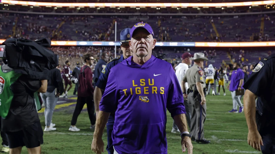 Report: LSU tells Brian Kelly it will be dismissing him