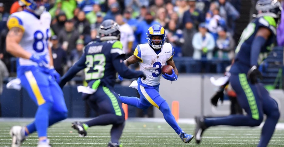 Seahawks adding Super Bowl champion running back