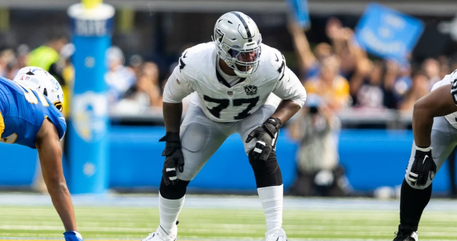 What signing Thayer Munford Jr. means for the Patriots