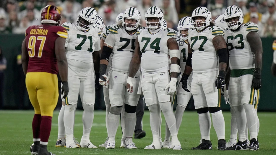 Insider thinks Packers might have found RG of future. Will he start vs. Lions?