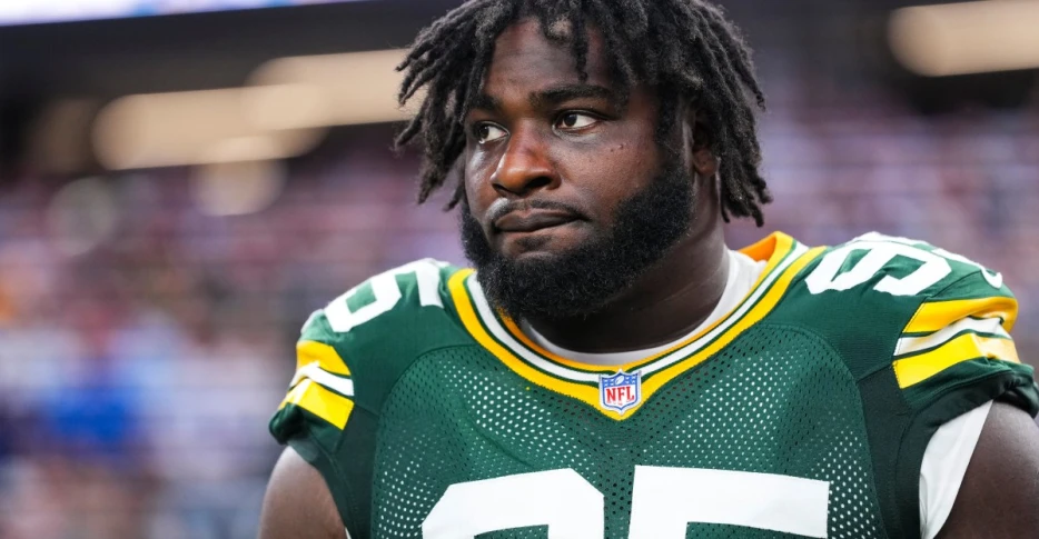 Packers DT Devonte Wyatt carted off vs. Lions with ankle injury