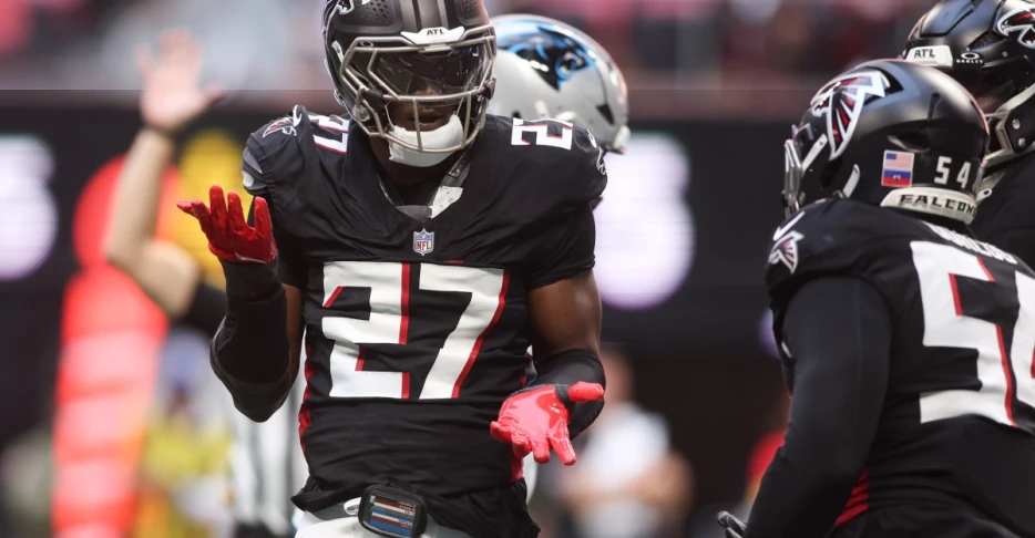 Falcons pass rush takes critical step towards sustained success