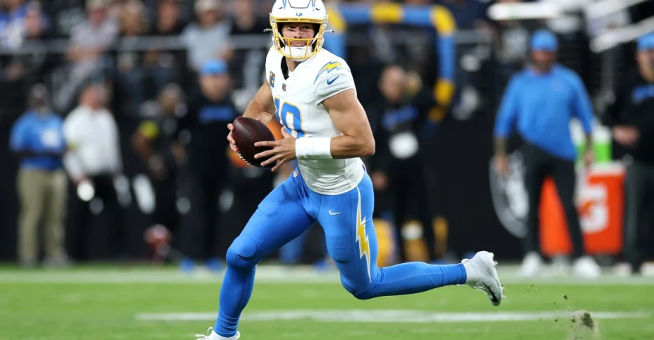 Las Vegas Raiders must get to Justin Herbert