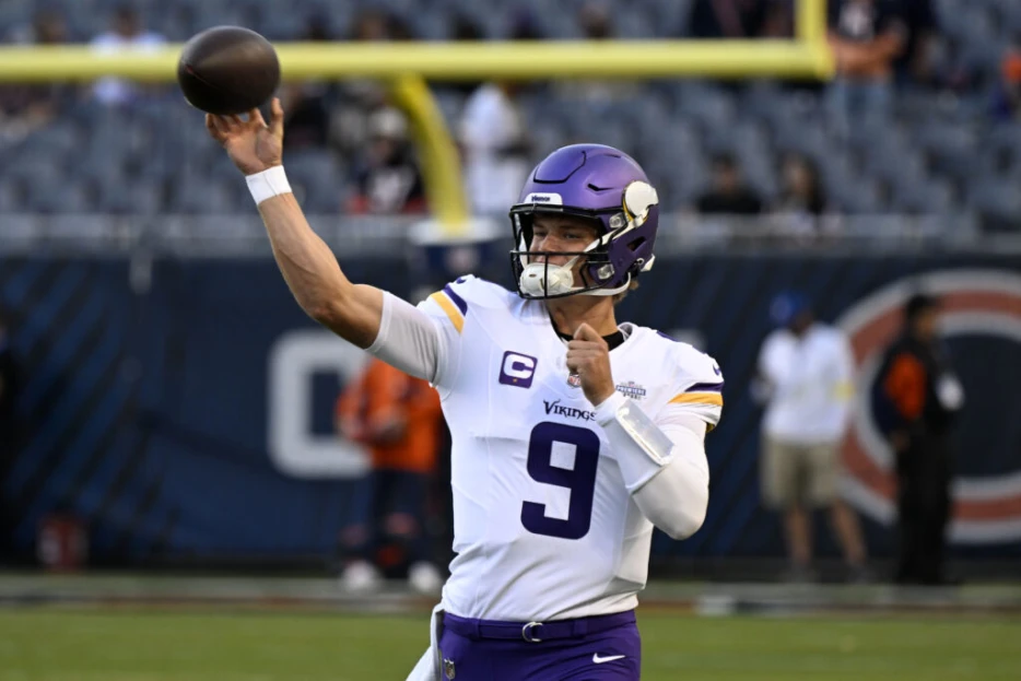 Vikings Rule Out QB J.J. McCarthy, Rookie Max Brosmer To Make 1st Start