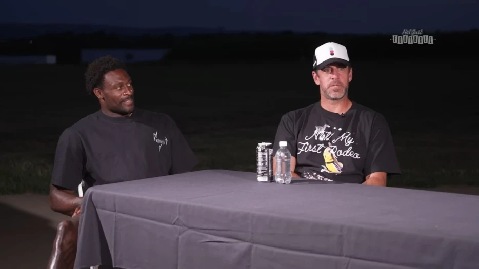 ‘I Don’t Think They’re Comfortable Together’: Cosell Doesn’t Think Rodgers And Metcalf Have Chemistry