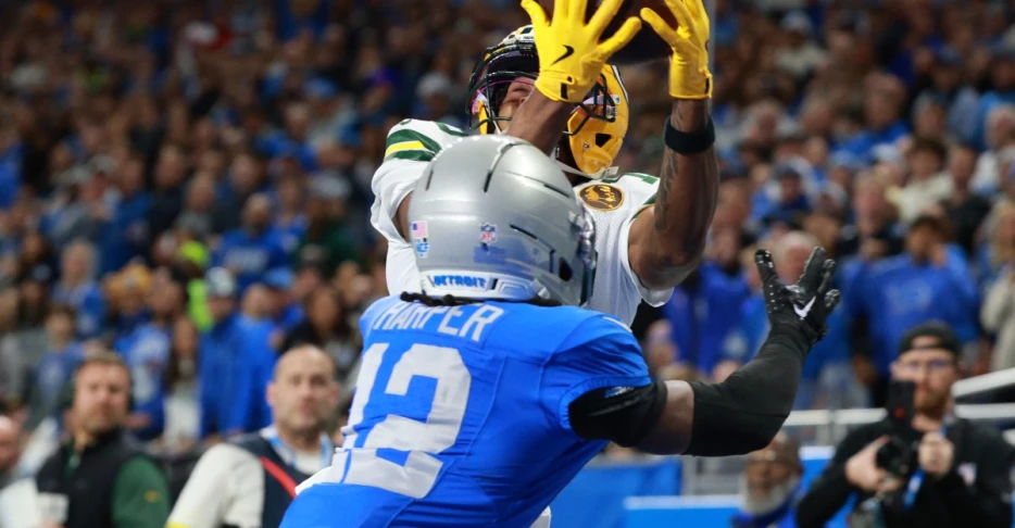 Jordan Love and the Packers beat the Lions’ blitz plan through the air