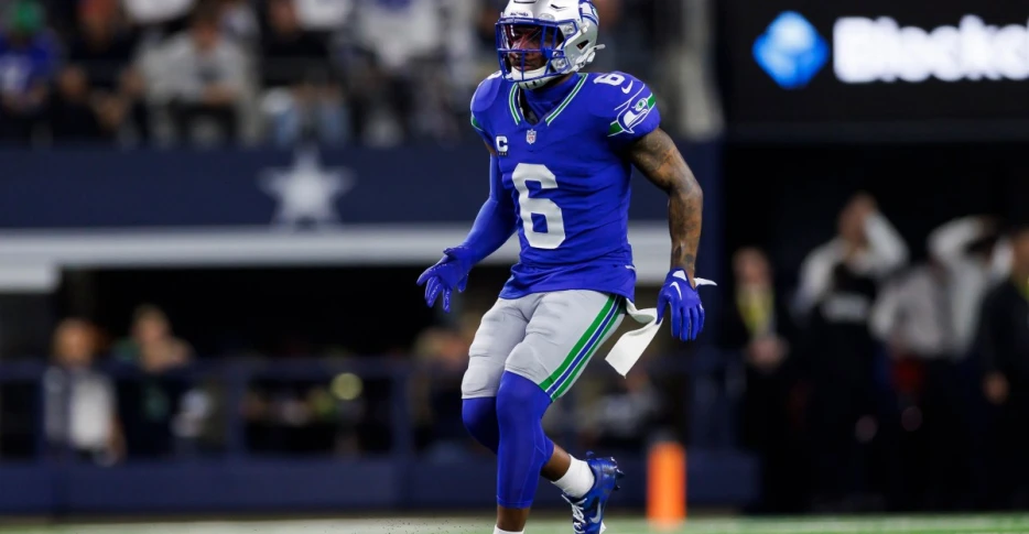 Seahawks elevate Quandre Diggs, place George Holani on injured reserve