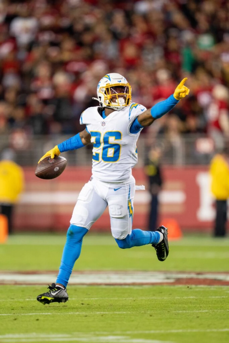 Steelers Place LT Broderick Jones On IR; CB Asante Samuel To Make 2025 Debut