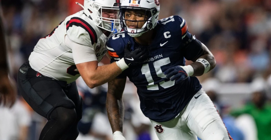 Week 14 CFB preview, prospect spotlight, live game message board and fan discussion