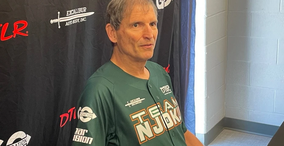 Browns legend Bernie Kosar back in hospital Sunday