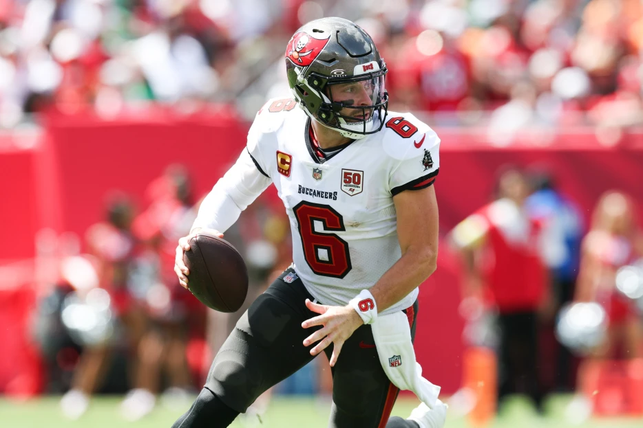 NFC Notes: Baker Mayfield, Tetairoa McMillan, Buccaneers, Falcons, Panthers