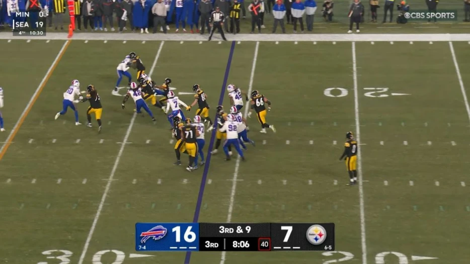 Aaron Rodgers Defends 3rd-And-9 Run Call: ‘If That Thing Hits, Nobody Says A God Damn Thing’