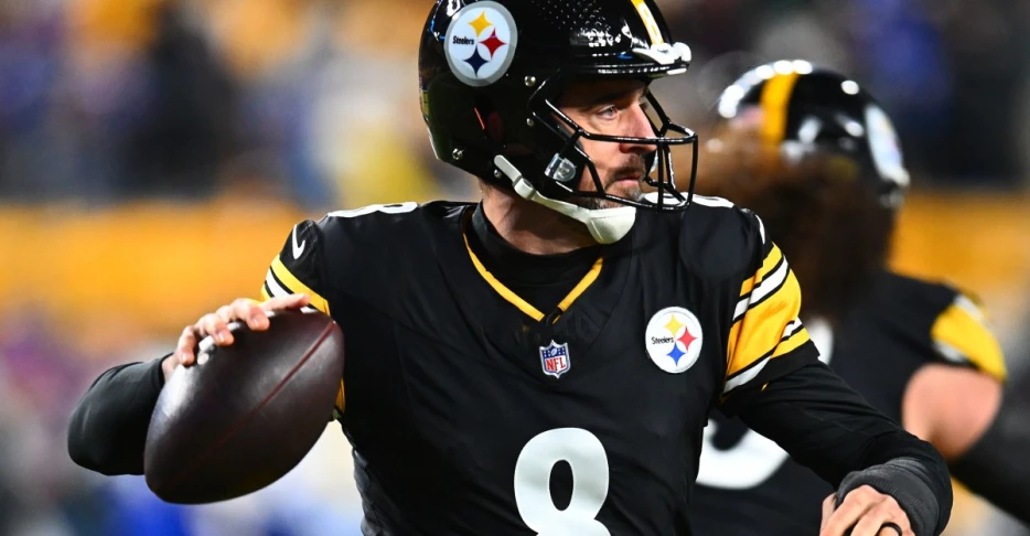 Aaron Rodgers leaves game vs. Bills after being sacked, bloodied