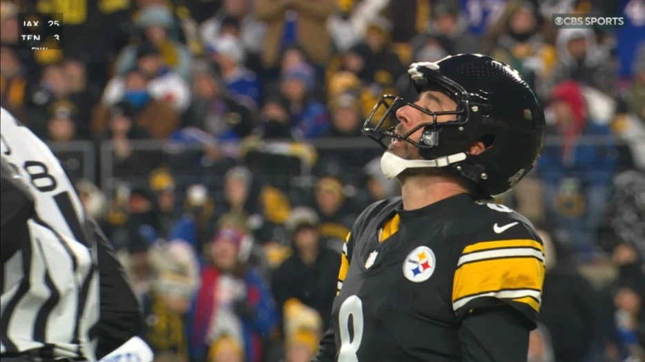 Chris Simms Questions Aaron Rodgers’ Leadership: ‘Never Yells At Himself’