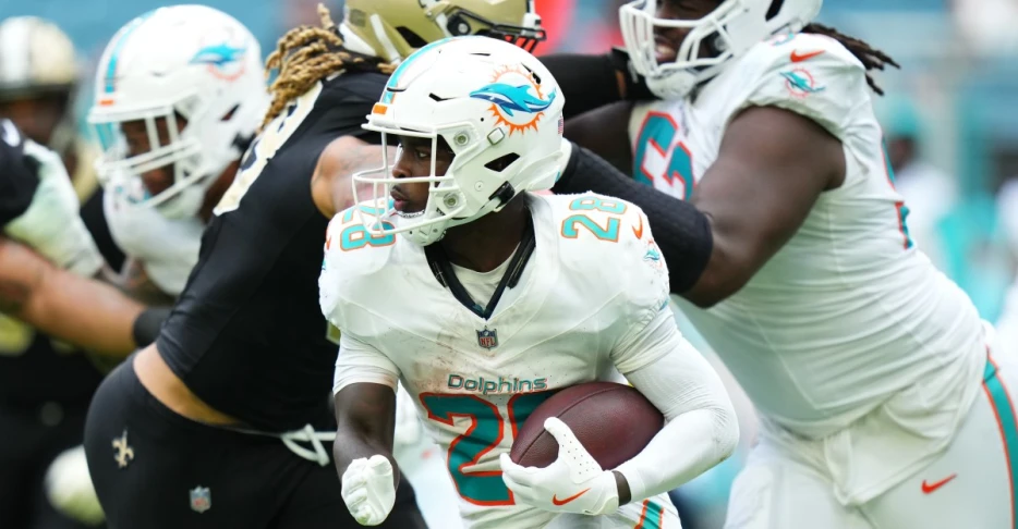 Dolphins survive against the Saints – The Splash Zone 12/1/25