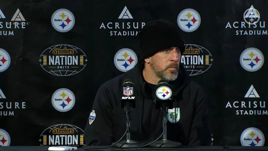 ‘I Believe In Mike Tomlin:’ Aaron Rodgers Stands Up For His Coach, Won’t Give Up On Season