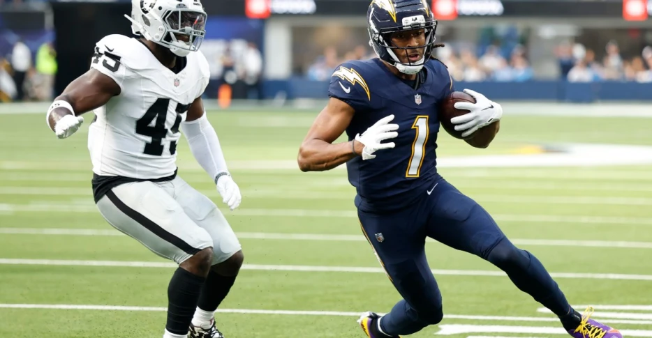 Chargers Power Rankings Roundup: Bolts see little change after win over Raiders