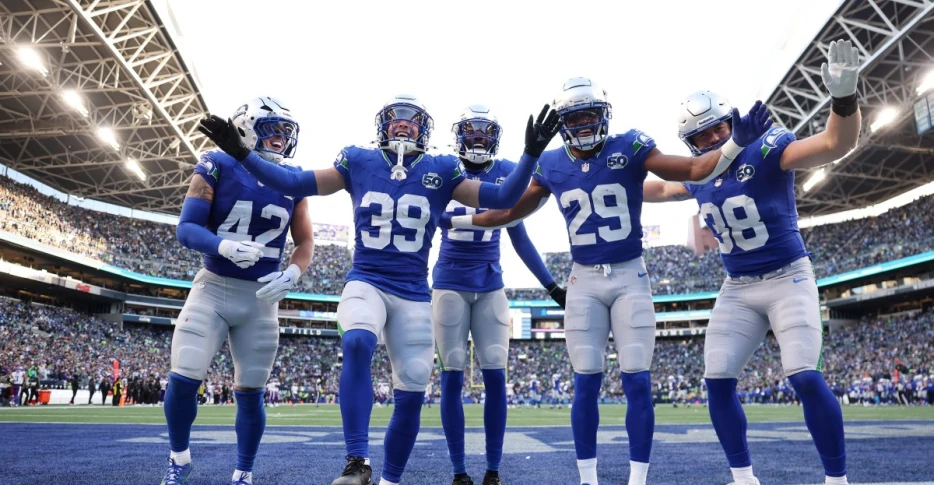 Four Down Territory: Seahawks shut door on Vikings, as NFC West door opens