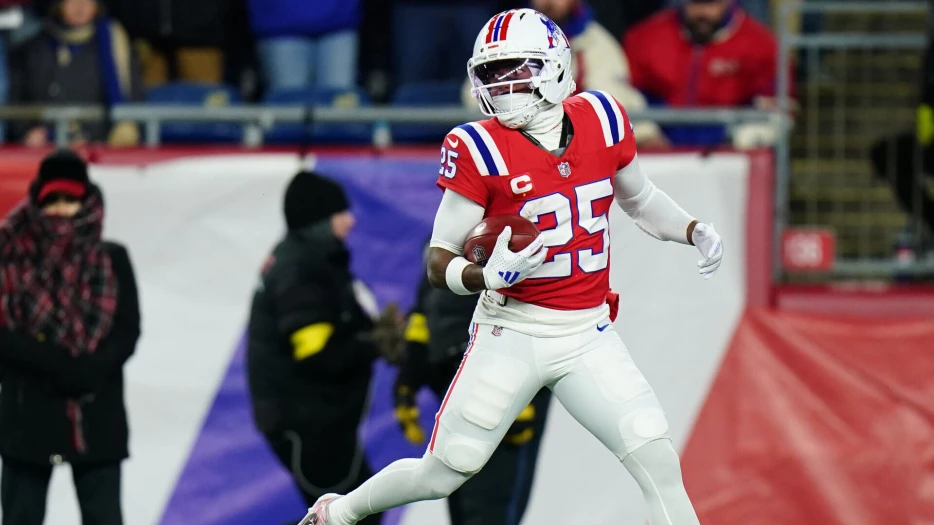 Four Studs, Four Duds From Patriots’ Dominant Victory Vs. Giants