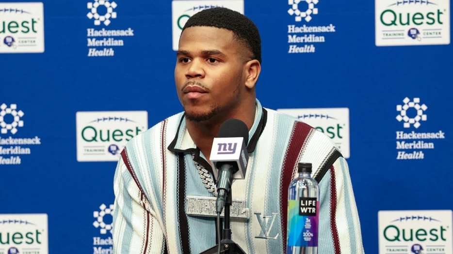 Giants rookie Abdul Carter drops NSFW rant after early benching vs. Patriots