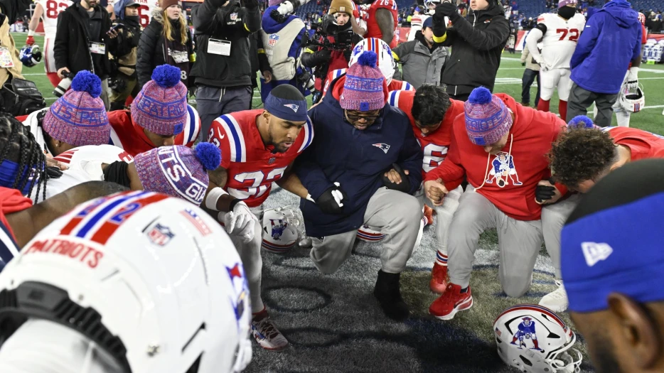 How Patriots Could Win Out, Finish 15-2, Still Miss First-Round Bye In Playoffs