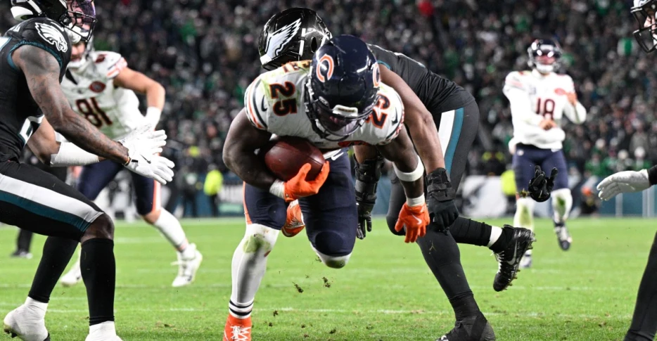 Kyle Monangai goes off as Bears beat Eagles to death in the trenches