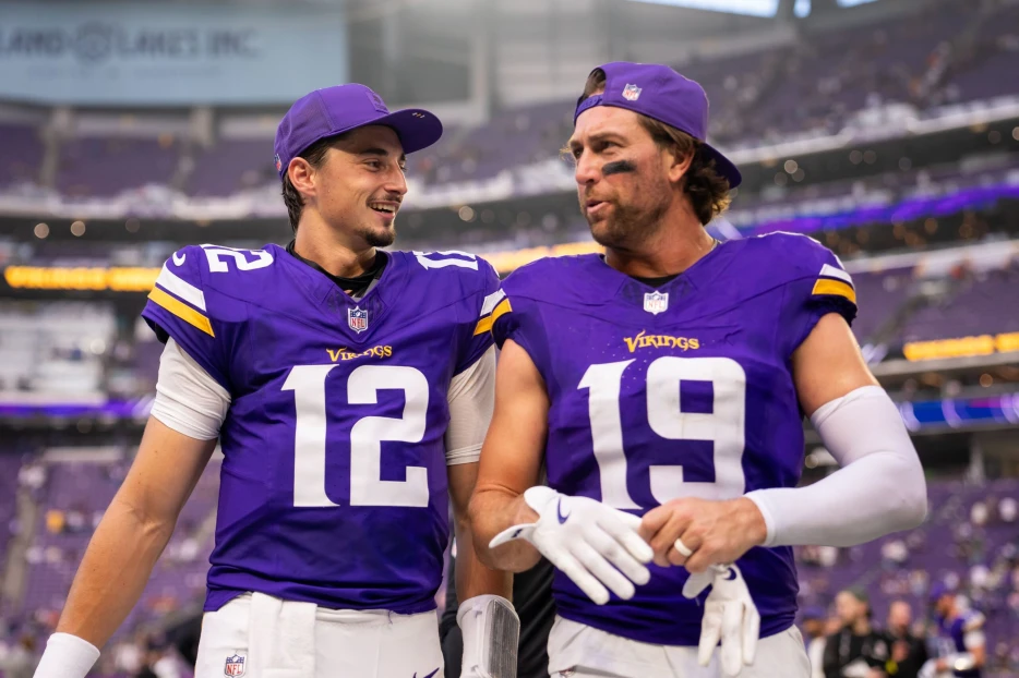 Steelers Claimed WR Adam Thielen