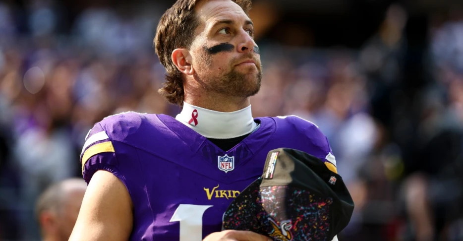 Steelers sign WR Adam Thielen