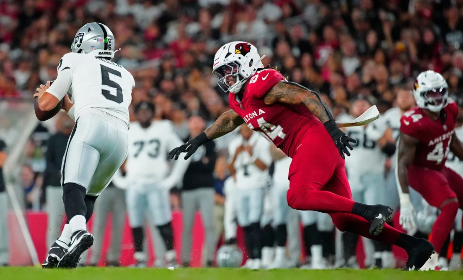 Texans Hosted OLB Xavier Thomas For Visit