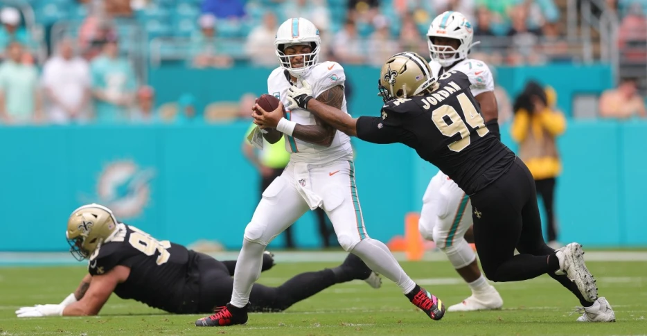 Week 13: Saints vs. Dolphins – Social media reactions