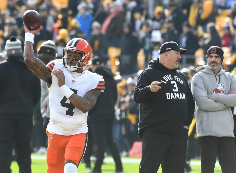 Browns’ Kevin Stefanski deflects question on Deshaun Watson playing this season