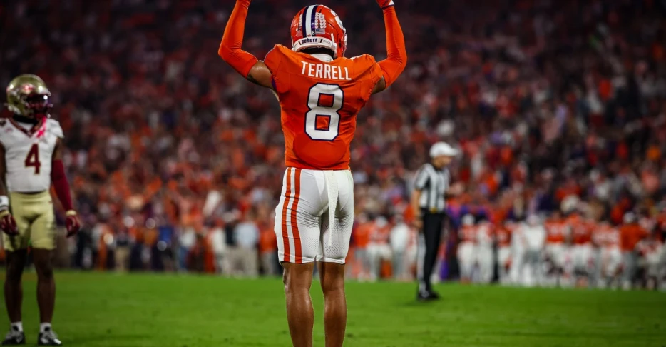 Chargers draft CB with NFL bloodlines in new 2026 mock draft