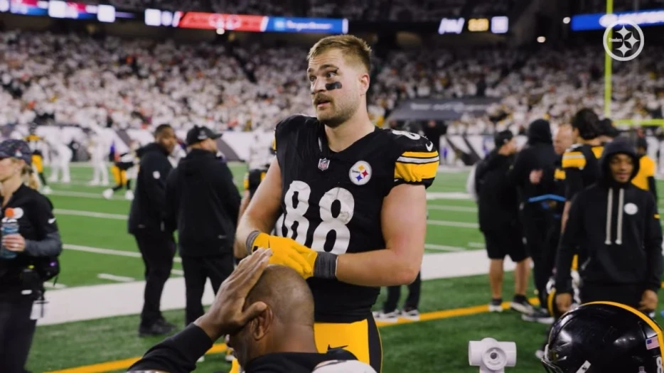 Fittipaldo: One Of Pat Freiermuth Or Arthur Smith ‘Has To Go’ This Offseason