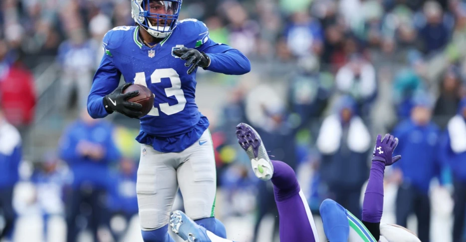 Seattle Seahawks star Ernest Jones wins NFC Defensive Player of the Week