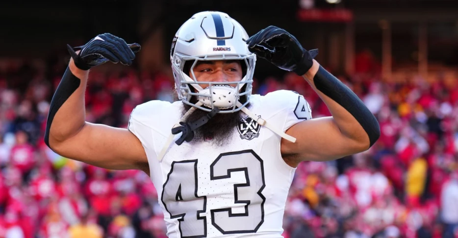 Steelers sign former Raiders LB