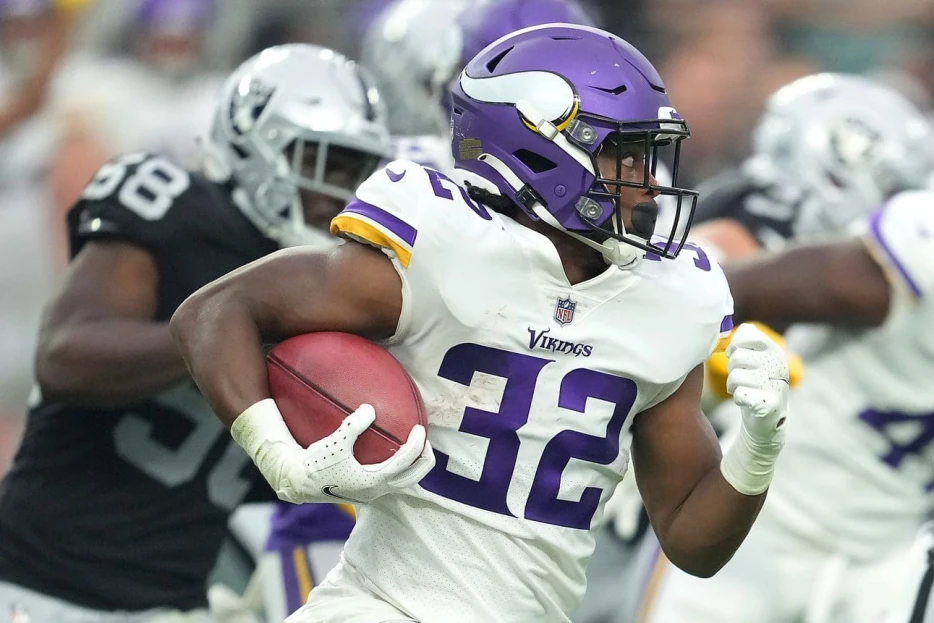 Vikings Designate RB Ty Chandler To Return, Among Two Roster Moves
