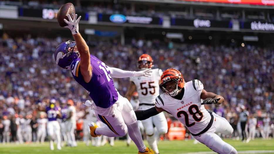 Vikings WR Adam Thielen’s wife reveals true reason behind release request, Steelers signing