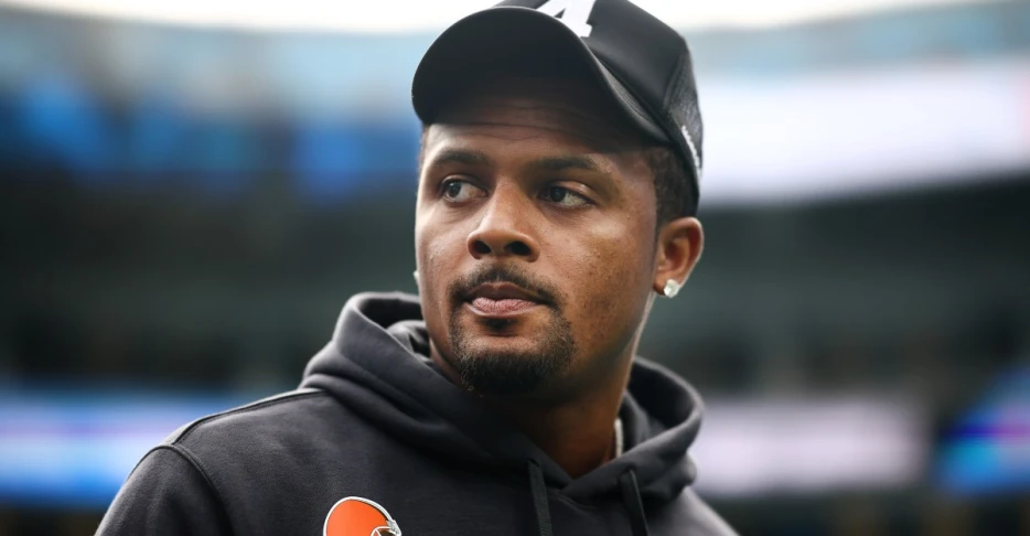 Should the Browns start Deshaun Watson again or should Shedeur Sanders be the priority?