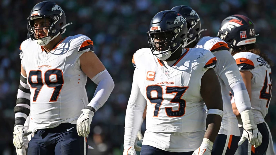 Broncos DE Zach Allen misses practice with calf injury before Raiders game