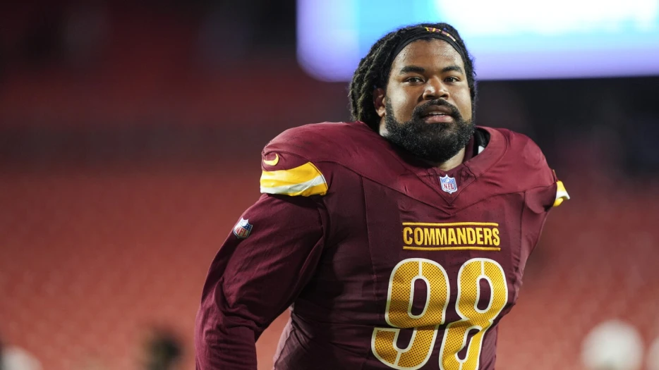 Commanders sign DT Sheldon Day to their 53-man roster
