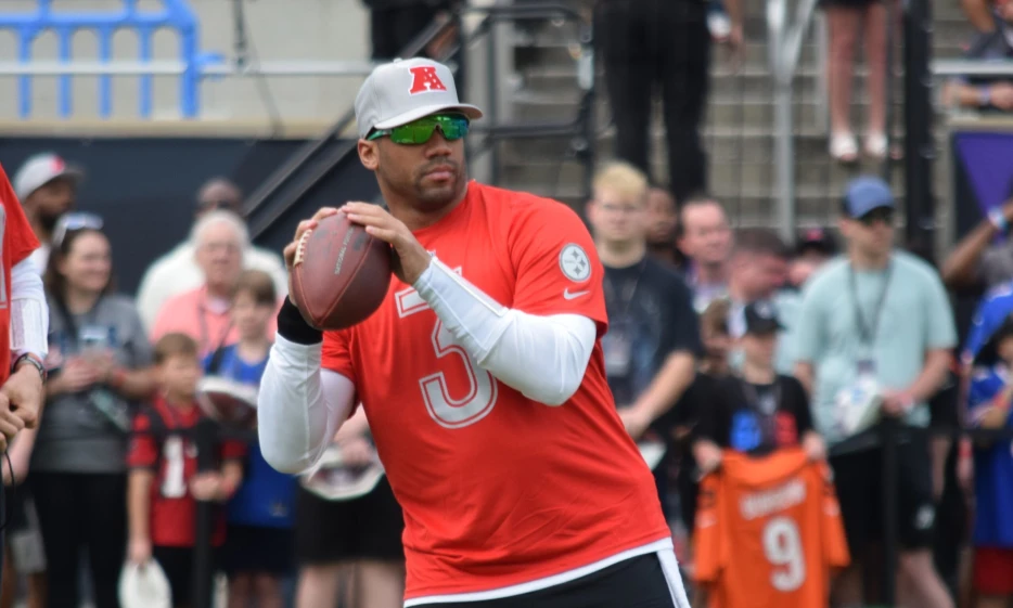 Daily News &amp; Links: Steelers-Ravens Picks; Russell Wilson Hints Future