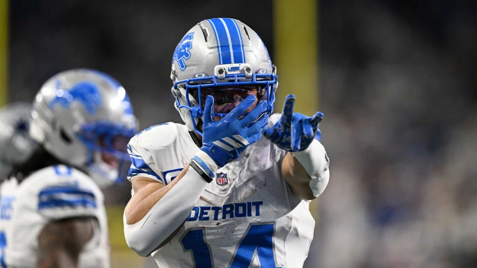 Lions’ Amon-Ra St. Brown sets 5-year NFL record in gutty performance vs. Cowboys